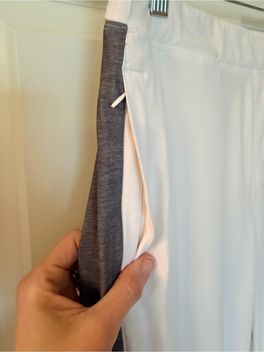 lululemon athletica White City Summer Wide-Leg Pants with Gray Side Panels - Picture 6 of 10